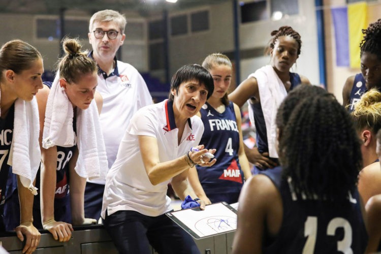 Basket – Le Groupe De L’équipe De France Avec Gabby Williams Et Marine ...