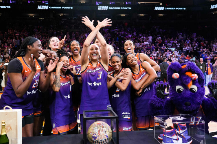 WNBA – Diana Taurasi Devient La Première Joueuse à Inscrire 10 000 ...